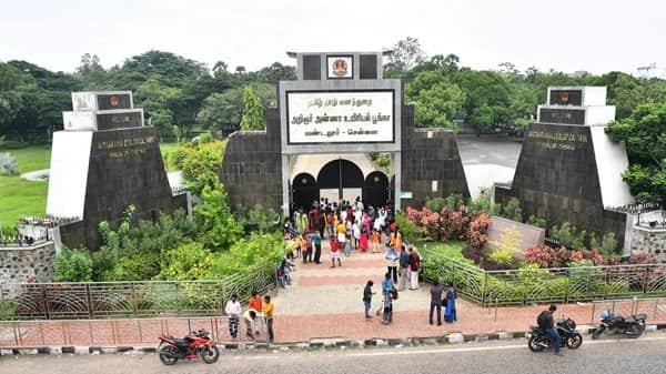 Vandalur Zoo: Opening & Closing Timing, Ticket Price, How To Reach, Best Time to Visit